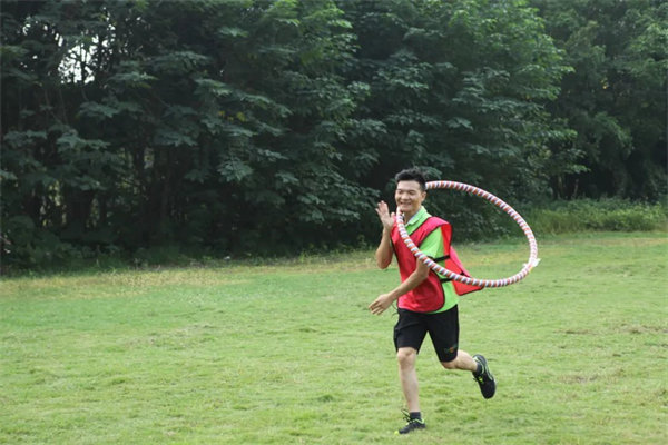 運(yùn)動(dòng)與激情碰撞,健康與快樂(lè)共享—廣東博皓第六屆運(yùn)動(dòng)會(huì) -趣味呼啦圈競(jìng)走賽