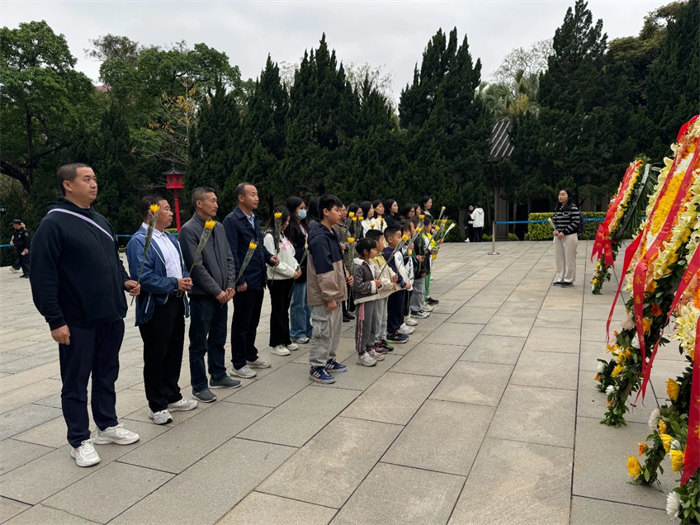 緬懷英烈志，傳承民族魂—黃花崗七十二烈士陵園祭奠活動   -3